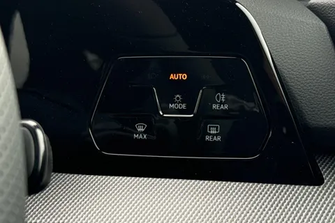 CX75KLV Volkswagen Golf 1.5 TSI 150 R-Line 5dr Thumbnail #74