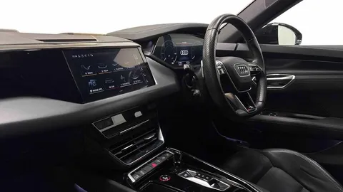 KY71HYS Audi RS e-tron GT 440,00 kW Thumbnail #2