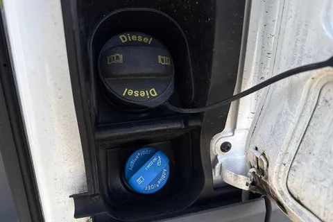 DE74OHN Volkswagen Crafter 2.0 TDI 140PS Commerce High Roof Van Thumbnail #24