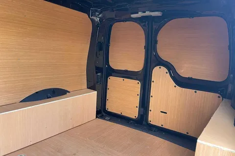 DC75LNX Volkswagen Caddy 2.0 TDI 122PS Commerce Pro Van DSG [Tech Pack] Thumbnail #13