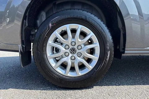 DC75LZK Volkswagen Transporter 2.0 TDI 110 Commerce Pro Van Thumbnail #21