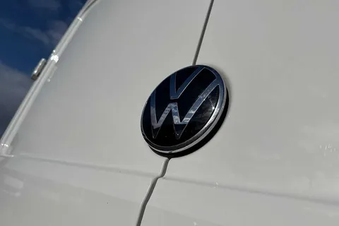 DE74OHN Volkswagen Crafter 2.0 TDI 140PS Commerce High Roof Van Thumbnail #29