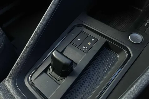 DC75LNX Volkswagen Caddy 2.0 TDI 122PS Commerce Pro Van DSG [Tech Pack] Thumbnail #19