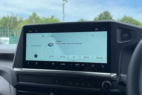 DC75LZK Volkswagen Transporter 2.0 TDI 110 Commerce Pro Van Thumbnail #32