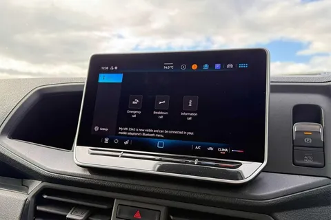 DE74OHN Volkswagen Crafter 2.0 TDI 140PS Commerce High Roof Van Thumbnail #44