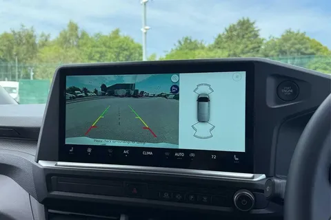 DC75LZK Volkswagen Transporter 2.0 TDI 110 Commerce Pro Van Thumbnail #41