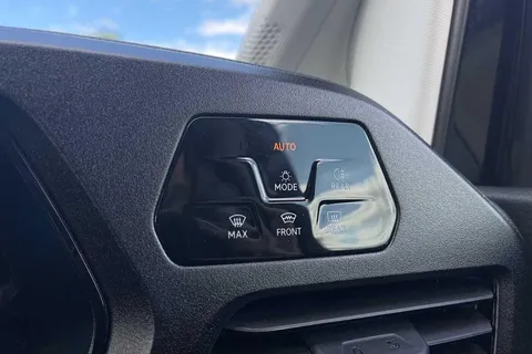 DC75LNX Volkswagen Caddy 2.0 TDI 122PS Commerce Pro Van DSG [Tech Pack] Thumbnail #49