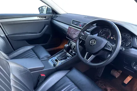 VF19YKJ Škoda Superb 2.0 TDI SE L Executive DSG Euro 6 (s/s) 5dr Thumbnail #9