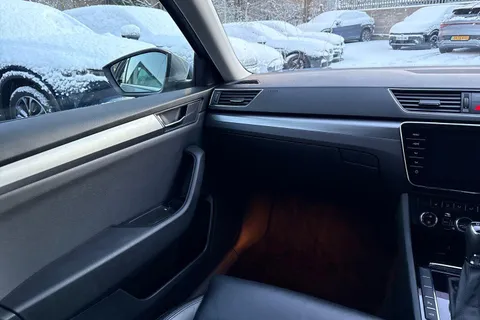 VF19YKJ Škoda Superb 2.0 TDI SE L Executive DSG Euro 6 (s/s) 5dr Thumbnail #16