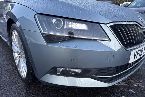 VF19YKJ Škoda Superb 2.0 TDI SE L Executive DSG Euro 6 (s/s) 5dr Thumbnail #18