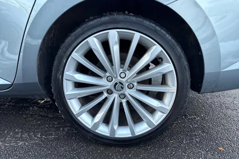 VF19YKJ Škoda Superb 2.0 TDI SE L Executive DSG Euro 6 (s/s) 5dr Thumbnail #25
