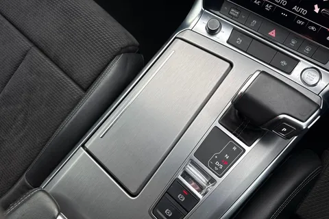 YC69YTH Audi A6 Saloon 2.0 TDI 40 Black Edition S Tronic Euro 6 (s/s) 4dr Thumbnail #8