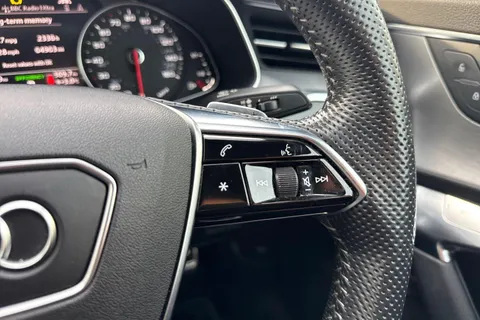 YC69YTH Audi A6 Saloon 2.0 TDI 40 Black Edition S Tronic Euro 6 (s/s) 4dr Thumbnail #19