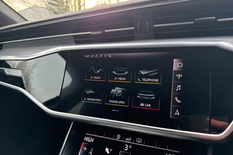 YC69YTH Audi A6 Saloon 2.0 TDI 40 Black Edition S Tronic Euro 6 (s/s) 4dr Thumbnail #26