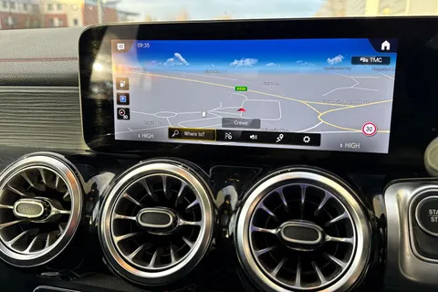 YC22MVZ Mercedes-Benz Eqb EQB 300 66.5kWh AMG Line (Premium) Auto 4MATIC 5dr Thumbnail #17