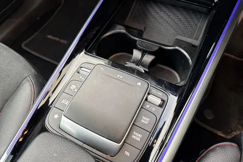 YC22MVZ Mercedes-Benz Eqb EQB 300 66.5kWh AMG Line (Premium) Auto 4MATIC 5dr Thumbnail #23