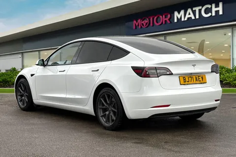 BJ71AEY Tesla Model 3 Standard Range Plus Auto RWD 4dr Thumbnail #3