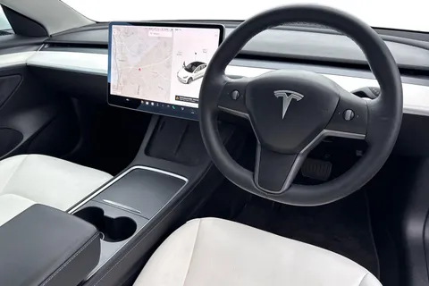 BJ71AEY Tesla Model 3 Standard Range Plus Auto RWD 4dr Thumbnail #15