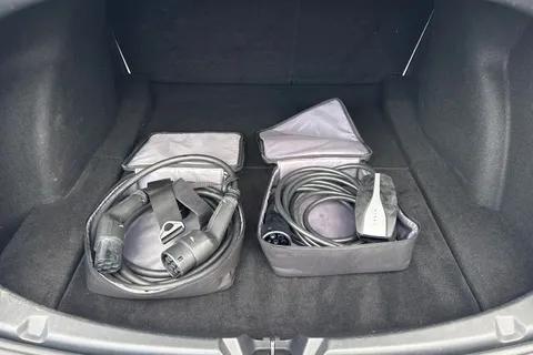 BJ71AEY Tesla Model 3 Standard Range Plus Auto RWD 4dr Thumbnail #36