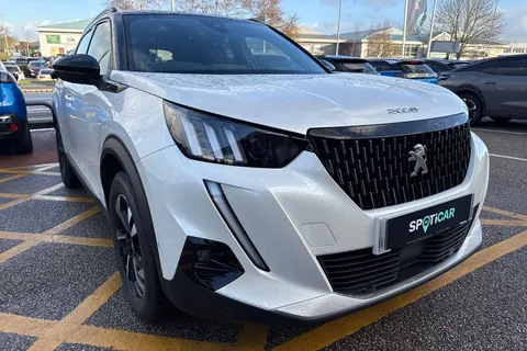 DG22ONV PEUGEOT 2008 1.2 PureTech GT Euro 6 (s/s) 5dr Thumbnail #8