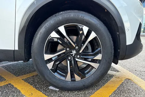 DG22ONV PEUGEOT 2008 1.2 PureTech GT Euro 6 (s/s) 5dr Thumbnail #9