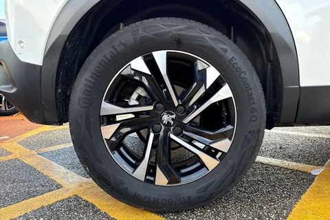 DG22ONV PEUGEOT 2008 1.2 PureTech GT Euro 6 (s/s) 5dr Thumbnail #10