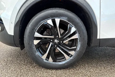 DG22ONV PEUGEOT 2008 1.2 PureTech GT Euro 6 (s/s) 5dr Thumbnail #12