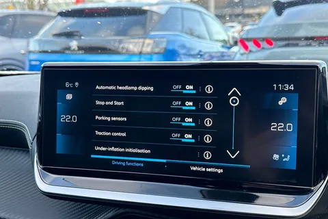 DG22ONV PEUGEOT 2008 1.2 PureTech GT Euro 6 (s/s) 5dr Thumbnail #50