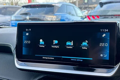 DG22ONV PEUGEOT 2008 1.2 PureTech GT Euro 6 (s/s) 5dr Thumbnail #51