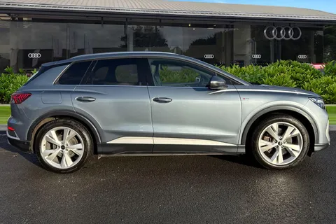 PK72ETR Audi Q4 e-tron Q4  S line 40 e-tron  150,00 kW Thumbnail #4