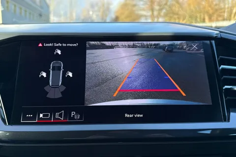 PK72ETR Audi Q4 e-tron Q4  S line 40 e-tron  150,00 kW Thumbnail #40