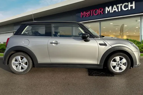 FX73NMF Mini Hatch 1.5 Cooper Classic Steptronic Euro 6 (s/s) 3dr Thumbnail #4