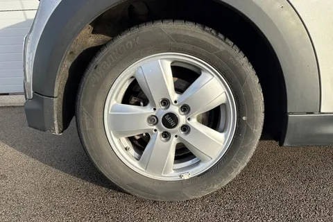 FX73NMF Mini Hatch 1.5 Cooper Classic Steptronic Euro 6 (s/s) 3dr Thumbnail #11