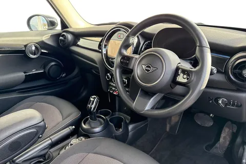 FX73NMF Mini Hatch 1.5 Cooper Classic Steptronic Euro 6 (s/s) 3dr Thumbnail #15