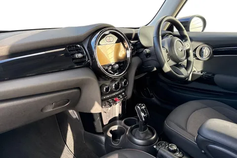 FX73NMF Mini Hatch 1.5 Cooper Classic Steptronic Euro 6 (s/s) 3dr Thumbnail #16