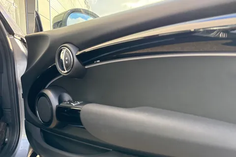 FX73NMF Mini Hatch 1.5 Cooper Classic Steptronic Euro 6 (s/s) 3dr Thumbnail #22