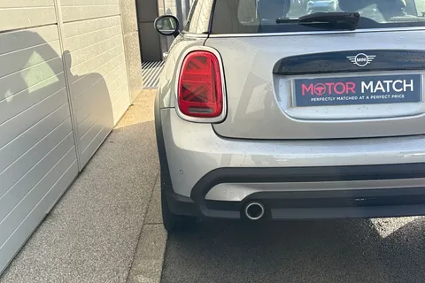 FX73NMF Mini Hatch 1.5 Cooper Classic Steptronic Euro 6 (s/s) 3dr Thumbnail #30