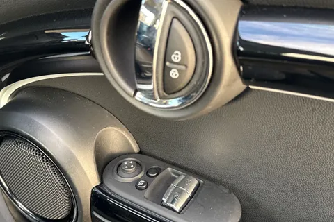 FX73NMF Mini Hatch 1.5 Cooper Classic Steptronic Euro 6 (s/s) 3dr Thumbnail #43
