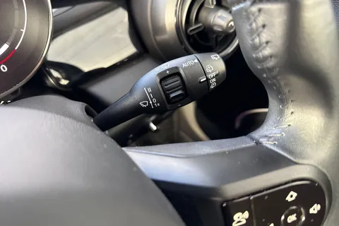 FX73NMF Mini Hatch 1.5 Cooper Classic Steptronic Euro 6 (s/s) 3dr Thumbnail #59