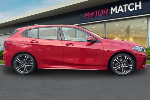 DL70FYG BMW 1 Series 1.5 118i M Sport Euro 6 (s/s) 5dr Thumbnail #4