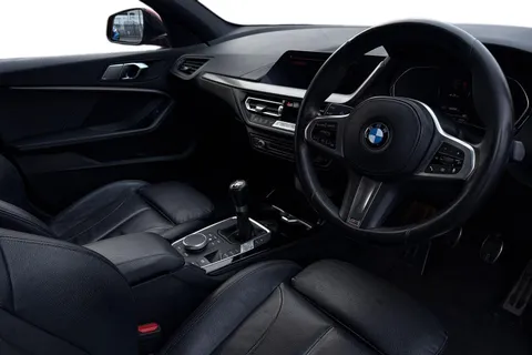 DL70FYG BMW 1 Series 1.5 118i M Sport Euro 6 (s/s) 5dr Thumbnail #8