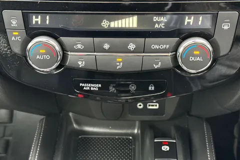 SE70GVD Nissan X-Trail 1.7 dCi Tekna 4WD Euro 6 (s/s) 5dr Thumbnail #22