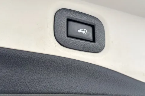 SE70GVD Nissan X-Trail 1.7 dCi Tekna 4WD Euro 6 (s/s) 5dr Thumbnail #38