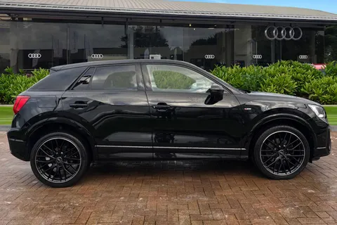 LL22RSO Audi Q2 Black Edition 35 TFSI  150 PS S tronic Thumbnail #4