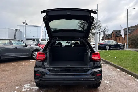LL22RSO Audi Q2 Black Edition 35 TFSI  150 PS S tronic Thumbnail #37