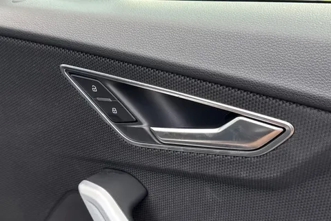 LL22RSO Audi Q2 Black Edition 35 TFSI  150 PS S tronic Thumbnail #42
