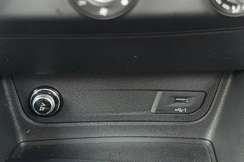 LL22RSO Audi Q2 Black Edition 35 TFSI  150 PS S tronic Thumbnail #58