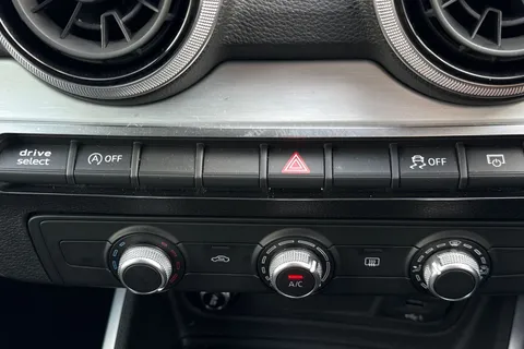 LL22RSO Audi Q2 Black Edition 35 TFSI  150 PS S tronic Thumbnail #60