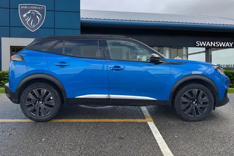 BT71FNG PEUGEOT e-2008 50kWh GT Premium Auto 5dr Thumbnail #3