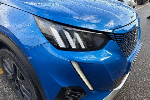 BT71FNG PEUGEOT e-2008 50kWh GT Premium Auto 5dr Thumbnail #8